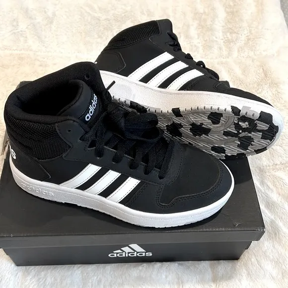 🏀 Adidas Hoops Mid 2.0 K Unisex Basketball Sneakers in Size 4