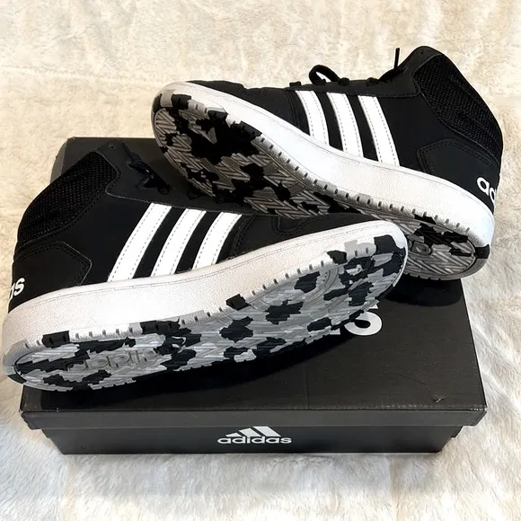 🏀 Adidas Hoops Mid 2.0 K Unisex Basketball Sneakers in Size 4