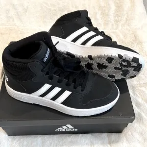 🏀 Adidas Hoops Mid 2.0 K Unisex Basketball Sneakers in Size 4