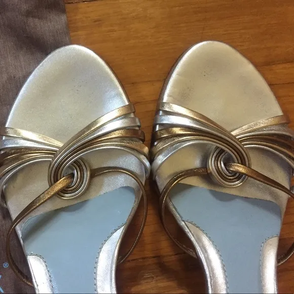 📦 🚚 EVERYTHING MUST GO! Lambertson Truex Heels | Size 10