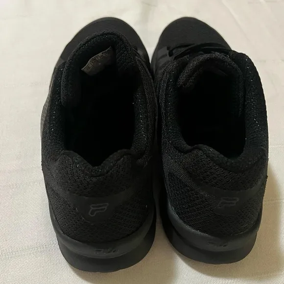 🖤 Fila Memory Foam Finition Sneakers🖤