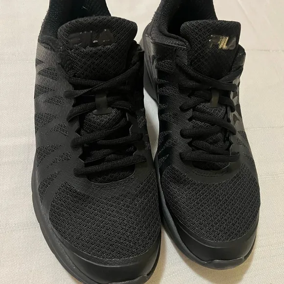 🖤 Fila Memory Foam Finition Sneakers🖤