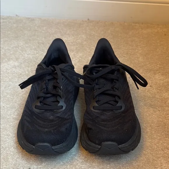 🥝 HOKA Black Arahi 6 Running Shoes