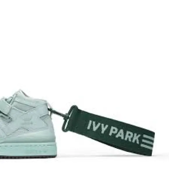 🆕 IVY PARK FORUM SNEAKERS MINT TINT
