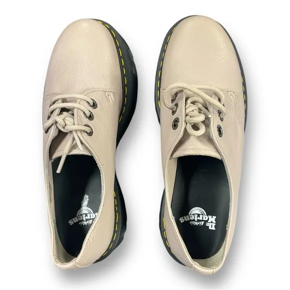 - New Dr Martens unisex 1461 quad 3 eye shoes in vintage taupe leather Size 11