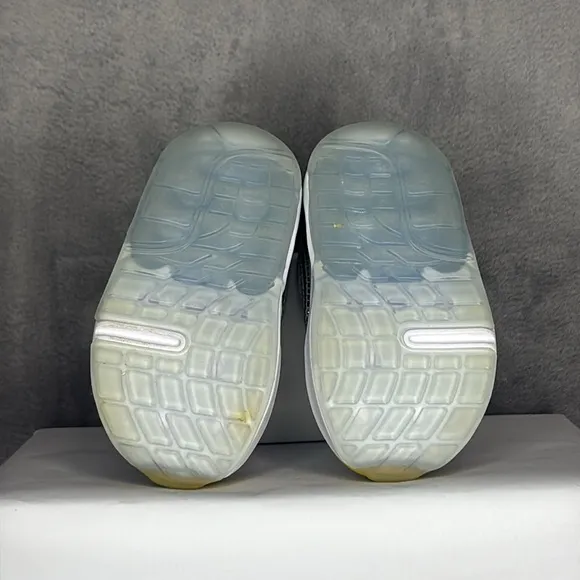 🔥🔥🔥 Nike Air Max Motif Size: 5C🔥🔥🔥