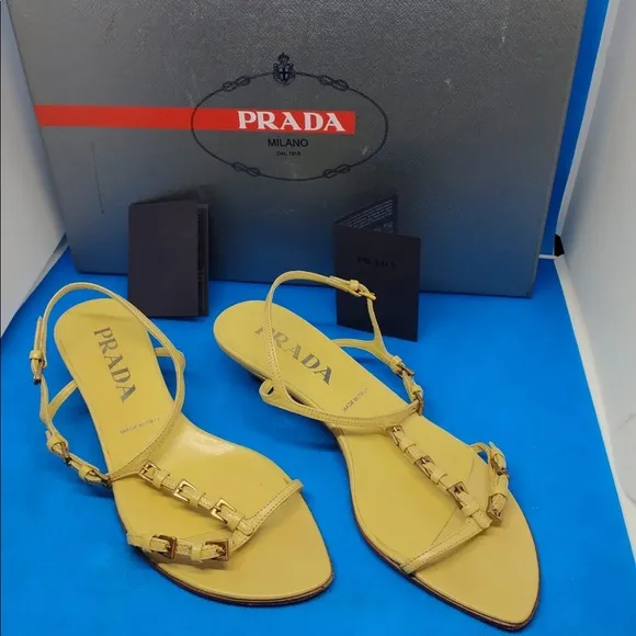 🔥 PRADA Unique Yellow to Cream Colored Sandals Size 36 Also have in size 37