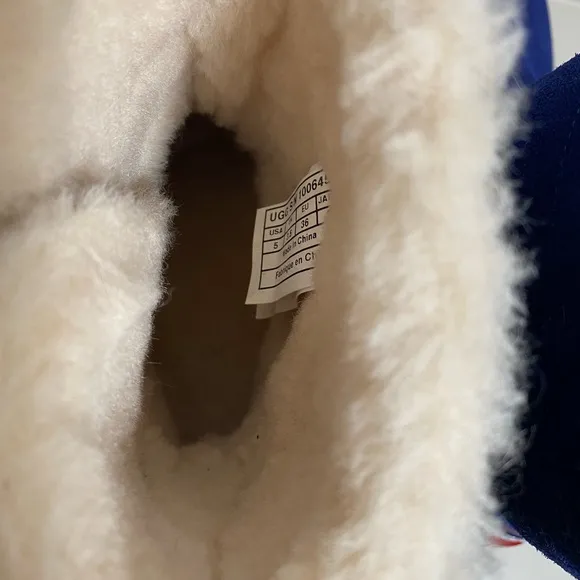 ❤️ UGG Kids Boots Blue &amp; Red Sz 5
