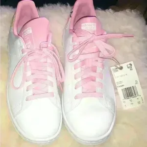 - Women addidas sneakers
