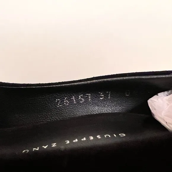3143:  GIUSEPPE ZANOTTI MSRP $1380 PREOWNED HEELS 37/7