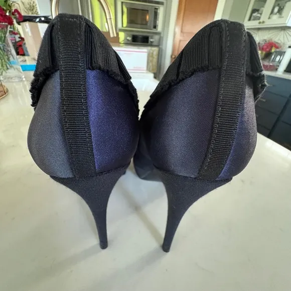$395 TORY BURCH Satin Peep Toe Heels Platform Shoes Navy Black Ruffle Studs 10M