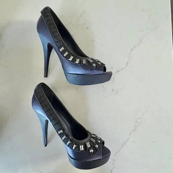 $395 TORY BURCH Satin Peep Toe Heels Platform Shoes Navy Black Ruffle Studs 10M