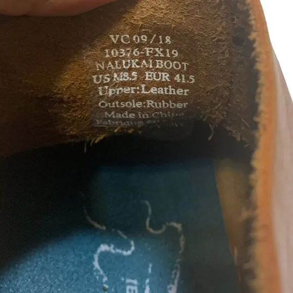 8.5 / Olukai nalukai boots