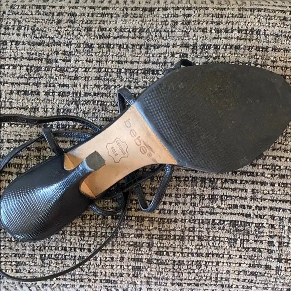 90’s Black Leather Heels Size 8