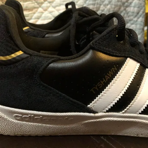 Adidas Black Sneakers / Unisex