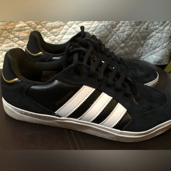 Adidas Black Sneakers / Unisex