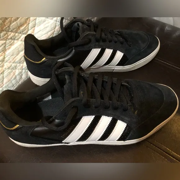 Adidas Black Sneakers / Unisex