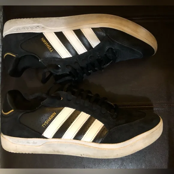 Adidas Black Sneakers / Unisex