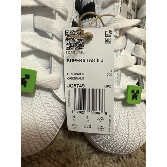 Adidas JQ8749 Superstar II x Minecraft Shoes Unisex Kids Size 4.5 New with tag