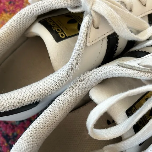 Adidas | Kid’s unisex white Superstar lace up sneakers, 3 black stripes, sz 5.5