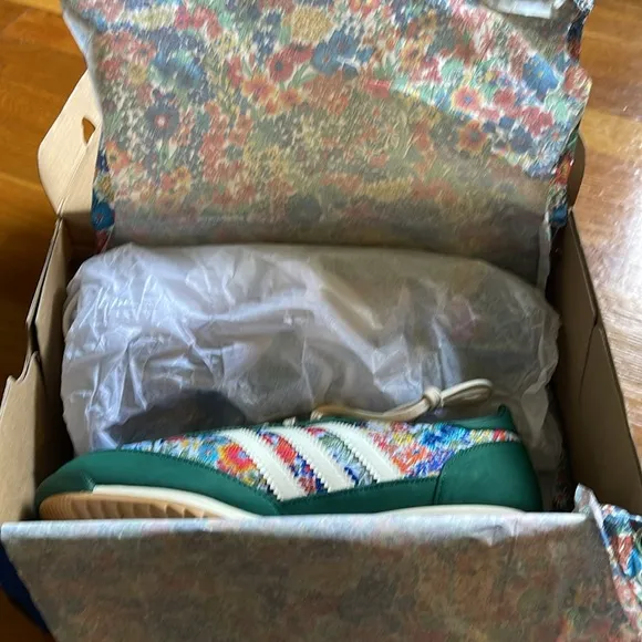 Adidas Liberty Sneakers