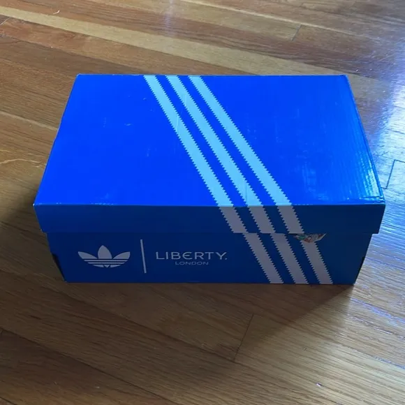 Adidas Liberty Sneakers