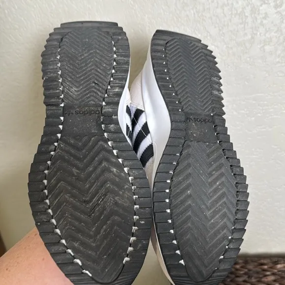 Adidas Men’s 8.5 Retrophy F2 Sneakers Womens 10.5 Unisex