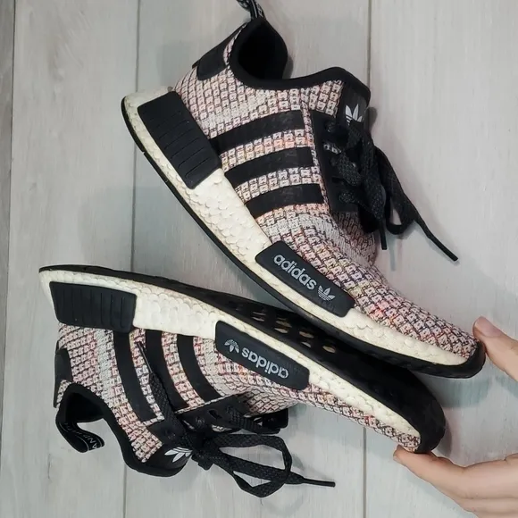 Adidas Mens NMD R1 Athletic Running Sneakers shoes sz 8