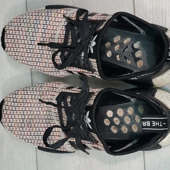 Adidas Mens NMD R1 Athletic Running Sneakers shoes sz 8