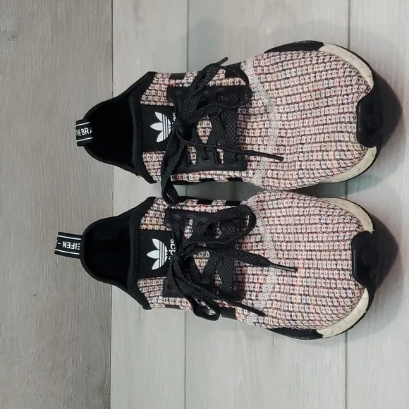 Adidas Mens NMD R1 Athletic Running Sneakers shoes sz 8
