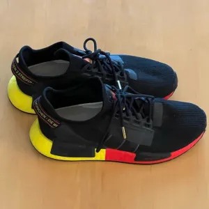 ADIDAS NMD-RI-V2 ATHLETIC SHOES