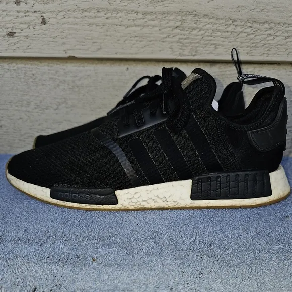 Adidas Originals NMD R1 Core Black Gum Atheltic Sneakers Men's Size:13 (B42200)