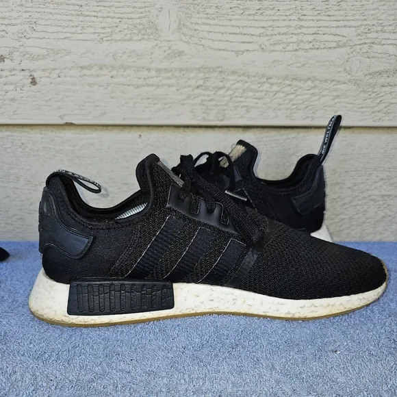Adidas Originals NMD R1 Core Black Gum Atheltic Sneakers Men's Size:13 (B42200)