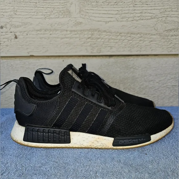 Adidas Originals NMD R1 Core Black Gum Atheltic Sneakers Men's Size:13 (B42200)