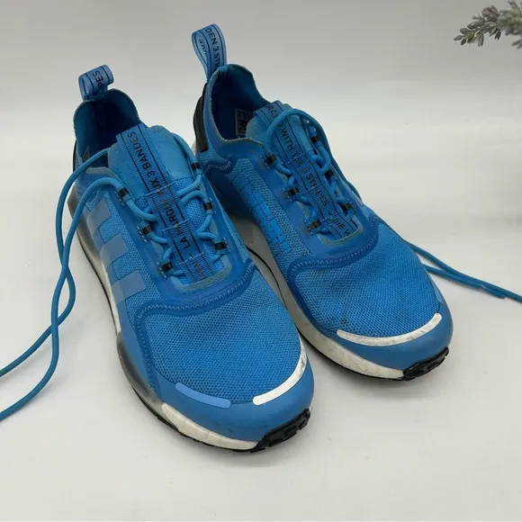 Adidas Originals Unisex Big Kids NMD_V3 Shoes in Cloud White/Pulse Blue size 6.5