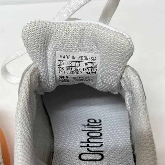 ADIDAS Originals Unisex-Child Superstar Sneakers.
