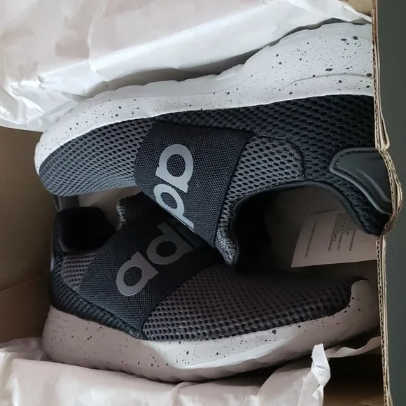 ADIDAS Slip on Sneakers 👟