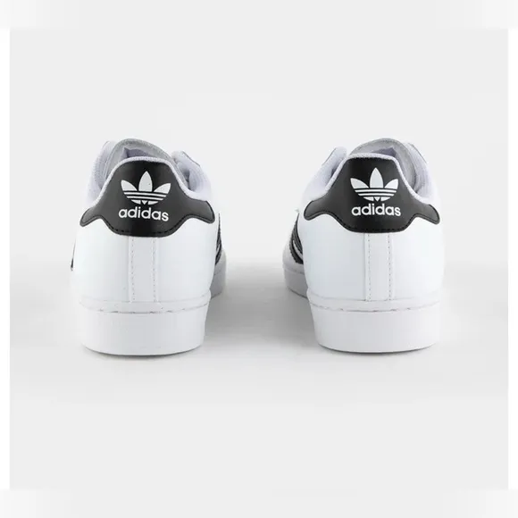 Adidas Superstar Sneakers Classic White with Black Stripes NWOB