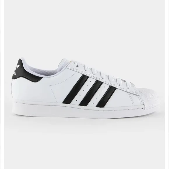 Adidas Superstar Sneakers Classic White with Black Stripes NWOB