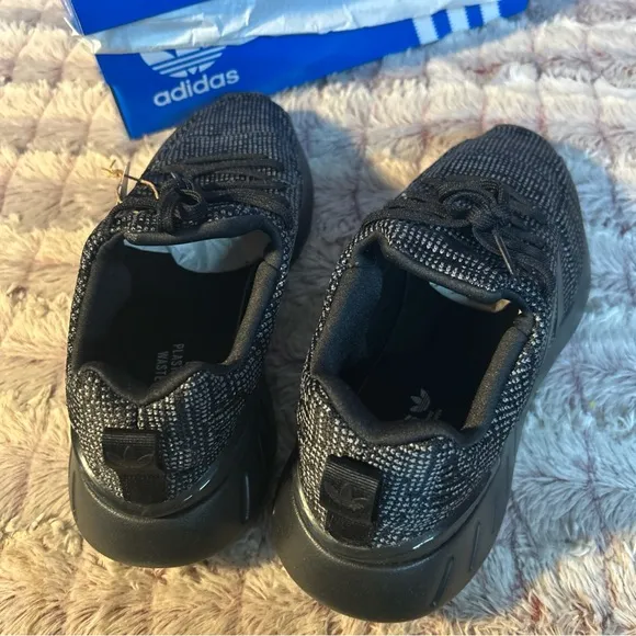 ADIDAS Swift Run Sneakers size 7