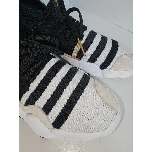 Adidas Trae Young 2.0 Super Villain Basketball Shoe Sneakers 5Y
