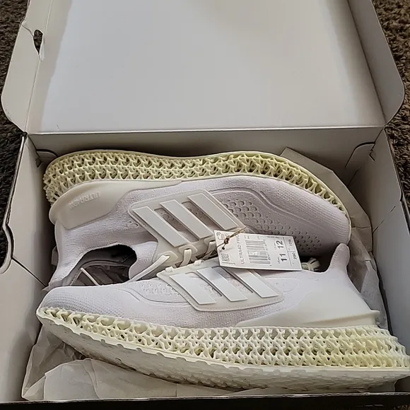 Adidas Ultra 4DFWD running shoes. NWT