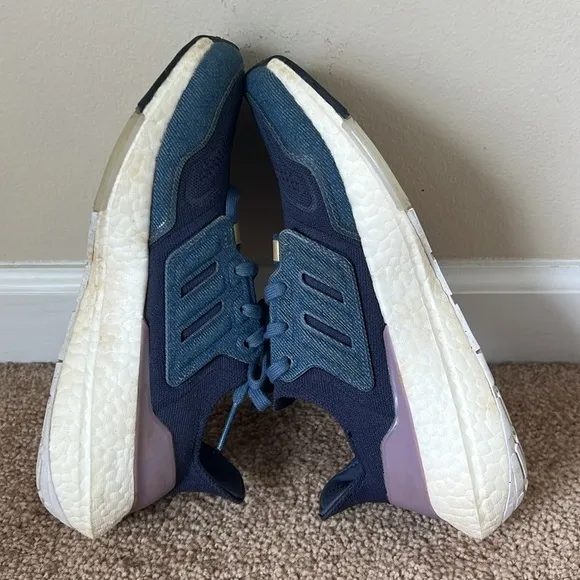 Adidas Ultraboost 22 Women’s Shadow Navy Denim Purple Running Shoes