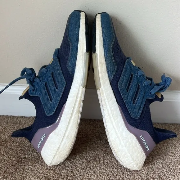 Adidas Ultraboost 22 Women’s Shadow Navy Denim Purple Running Shoes