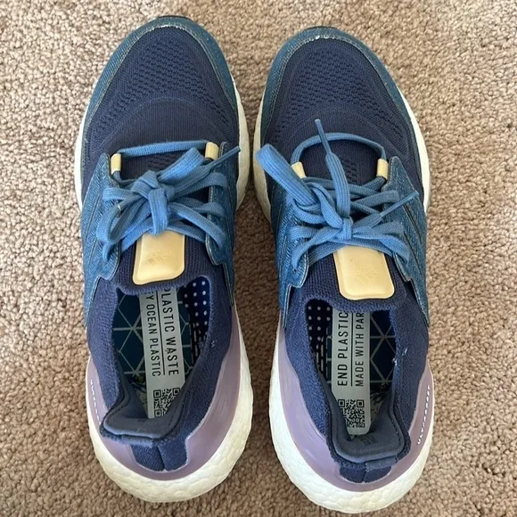 Adidas Ultraboost 22 Women’s Shadow Navy Denim Purple Running Shoes
