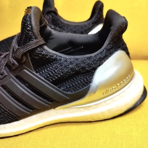 Adidas Ultraboost 4.0 DNA Black Silver Knit Sneakers Unisex Youth Shoe Size 5