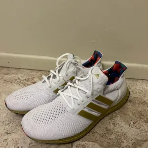 Adidas UltraBoost 5.0 DNA Title White Gold Running Shoes H06331 Mens Size 15 NEW