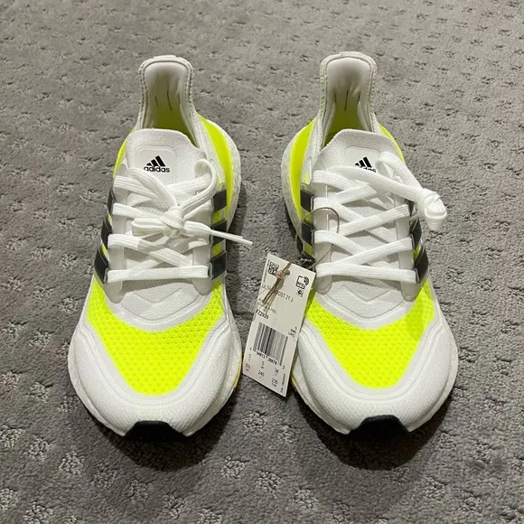 adidas Ultraboost Running Shoes Kid's Size 5.5