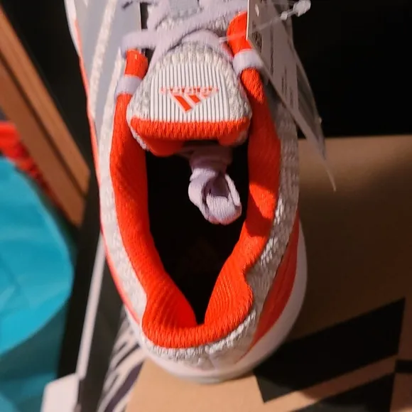 Adidas unisex sneakers