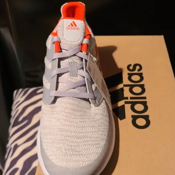 Adidas unisex sneakers